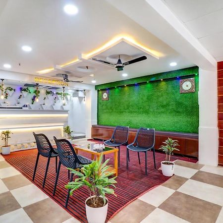 Hotel Brundavan International Guntur Bagian luar foto