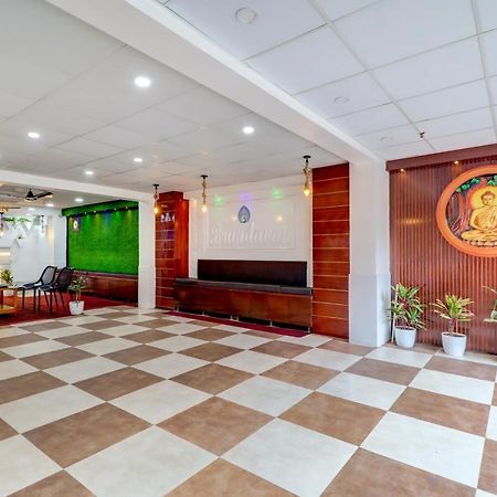 Hotel Brundavan International Guntur Bagian luar foto