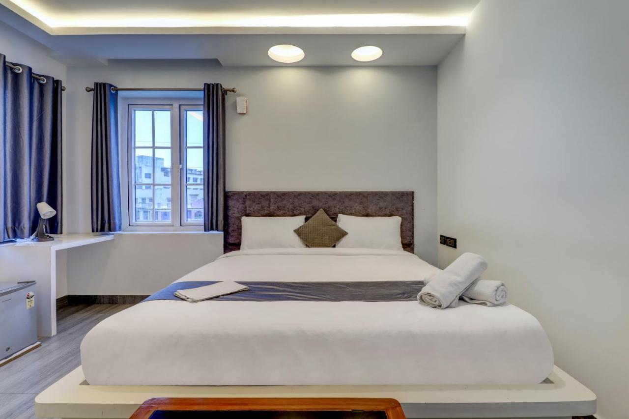 Hotel Brundavan International Guntur Bagian luar foto