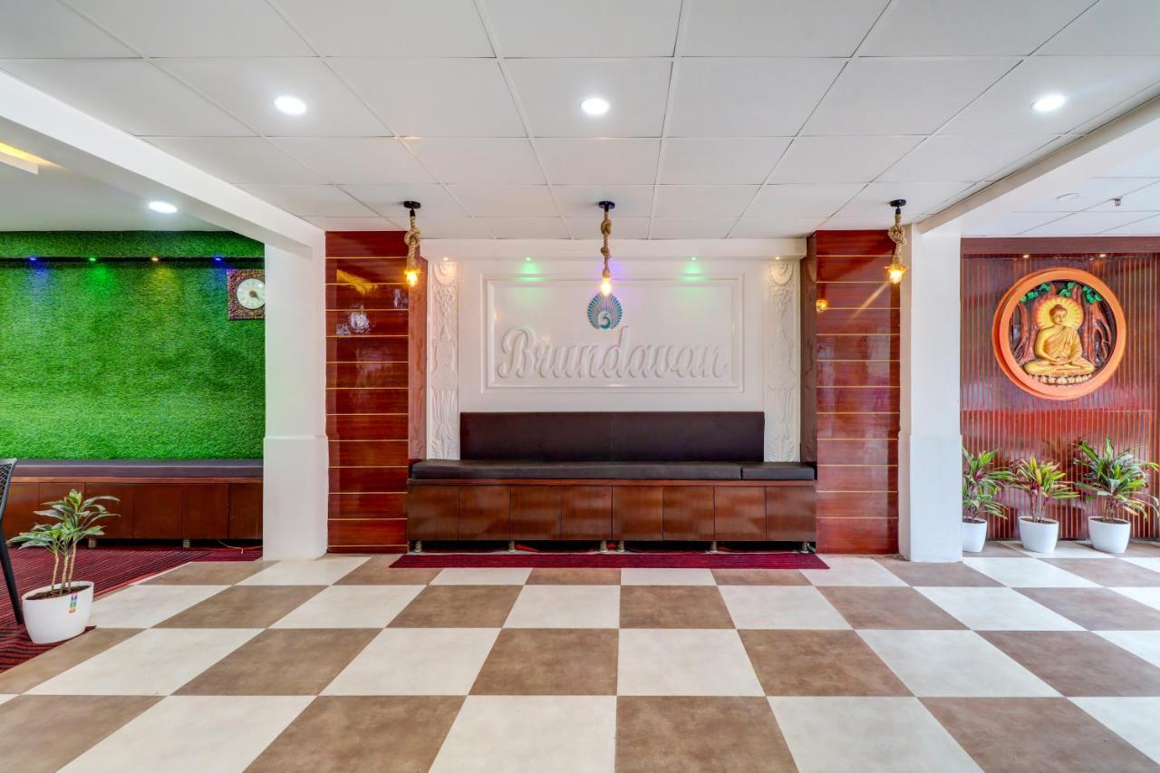 Hotel Brundavan International Guntur Bagian luar foto